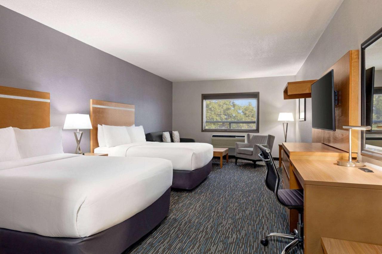 Wingate By Wyndham Lethbridge Hotel Eksteriør billede