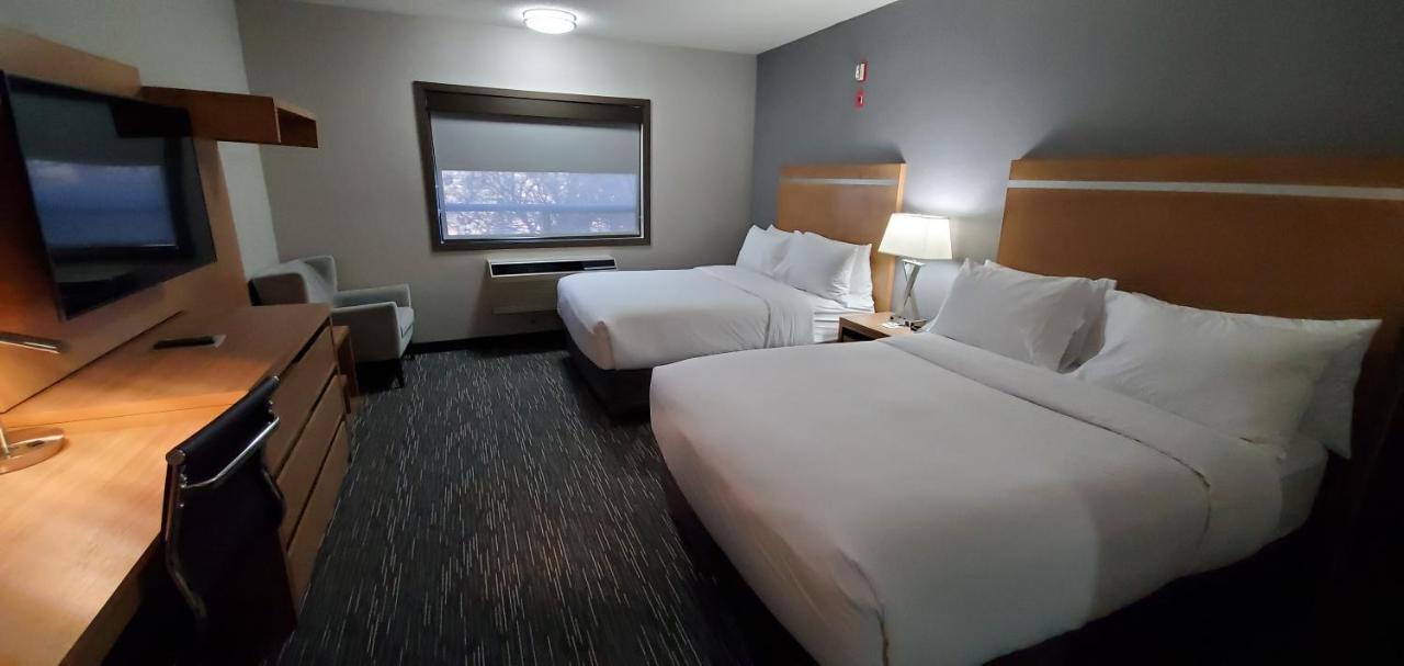 Wingate By Wyndham Lethbridge Hotel Eksteriør billede