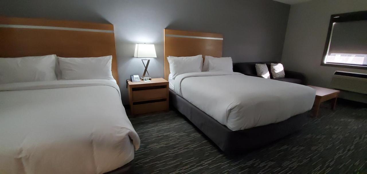 Wingate By Wyndham Lethbridge Hotel Eksteriør billede